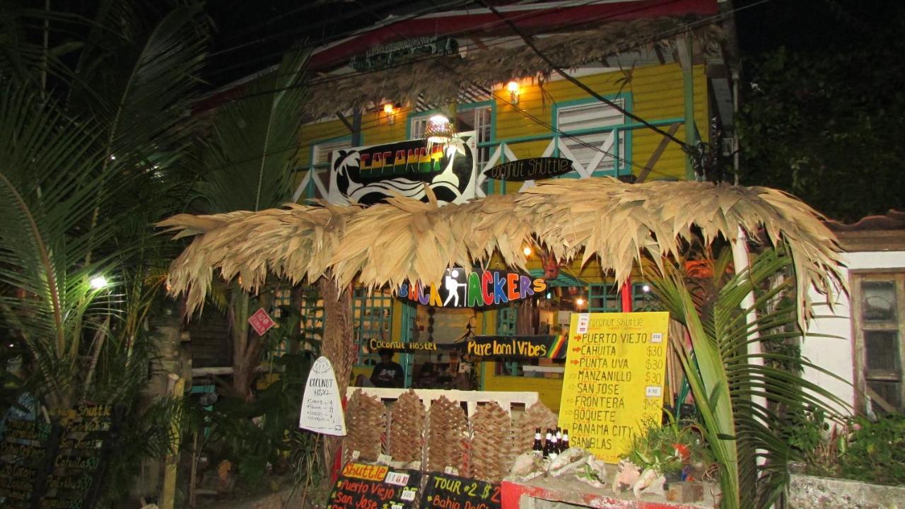 Coconut Hostel Bocas Town Exterior photo